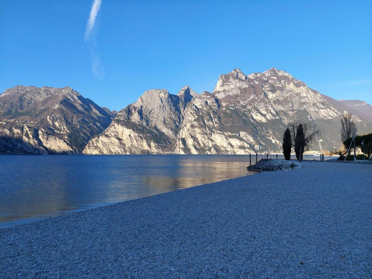 La Bougainville - Luxury Apartment Torbole Sul Garda Exterior foto