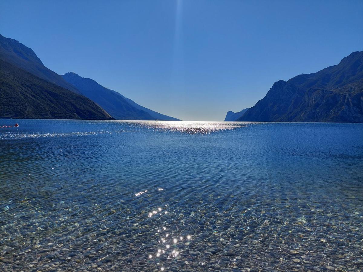 La Bougainville - Luxury Apartment Torbole Sul Garda Exterior foto