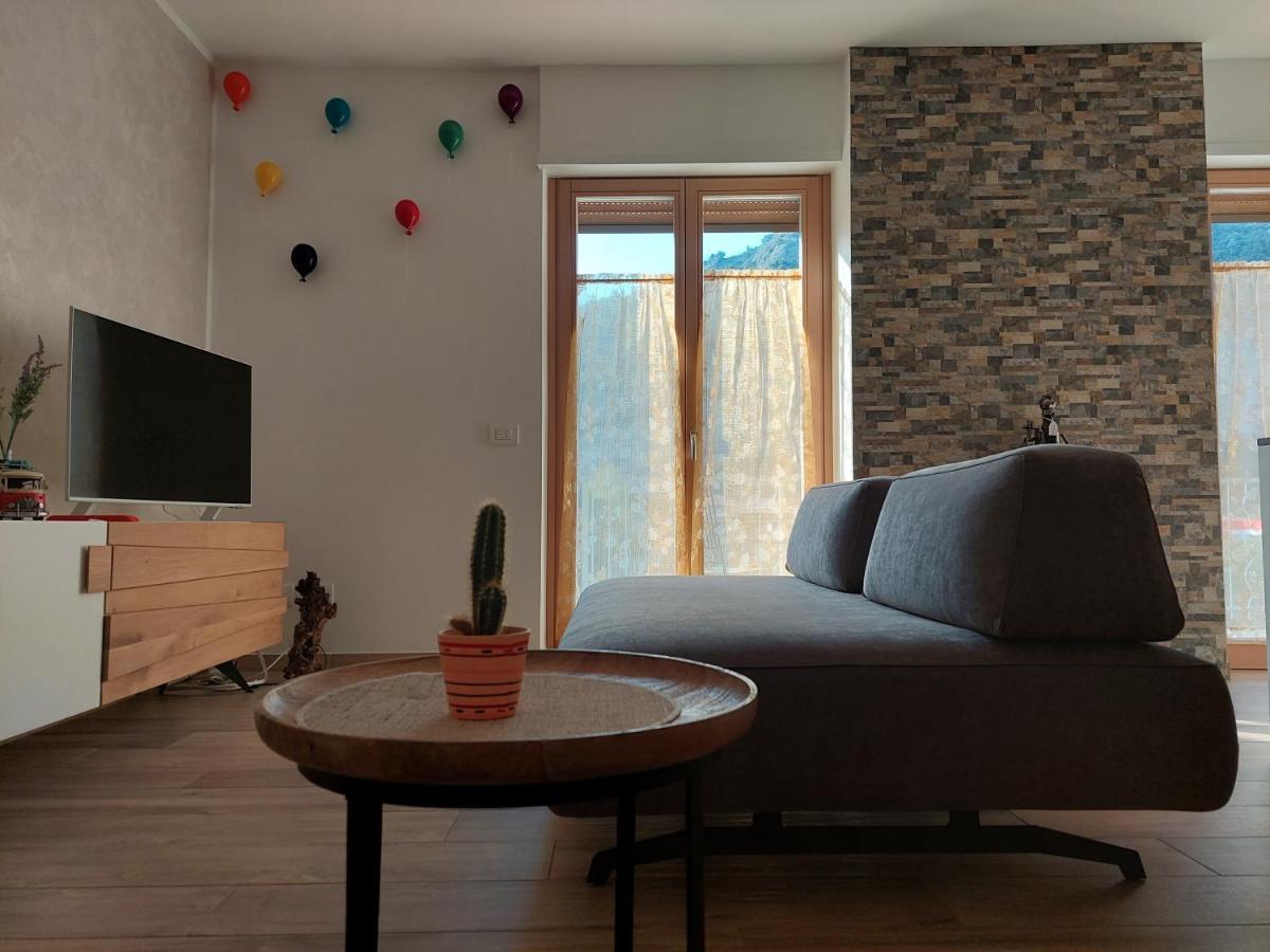 La Bougainville - Luxury Apartment Torbole Sul Garda Exterior foto